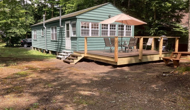 Eagle Bay Cottage with Lake Rights