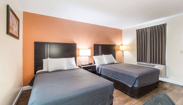 Econo Lodge Santee