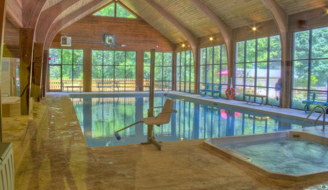 Emerald Inn with Mountain Views in Sapphire Valley Resort, Mountain View Townhouse in heart of Resor