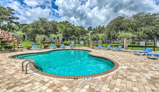 Endless Summer Cozy Condo at Magnolia Place - Golf Course Views!