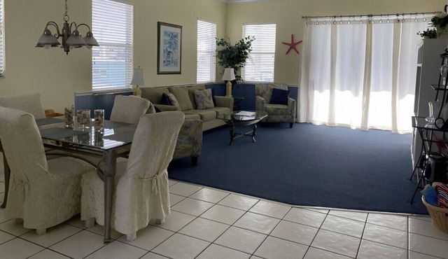 Exceptional 4B Family Vacation Villa! Pool, Porch