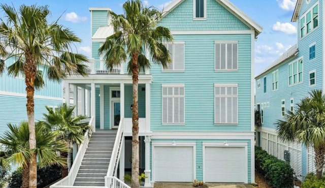 Expansive Home with Stunning Ocean Views