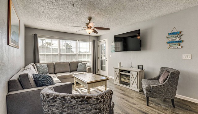 Explore Boardwalk Thrills! Central Destin Condo