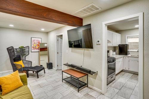 Explore LA & Long Beach: Compton Condo w/Patio in Compton