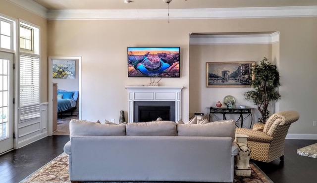 Extended Stay Executive Rental ready for you Centrally located