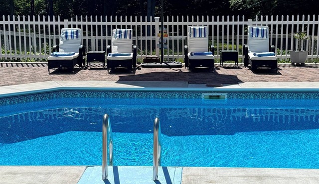Fantastic 5-bedroom house with a pool in charming Clintondale