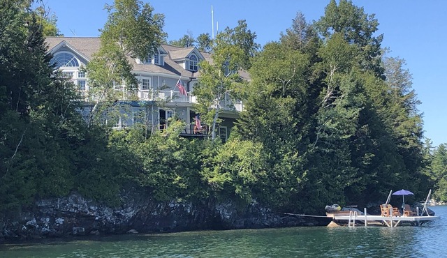 Fantastic Lake Home on breathtaking Willoughby Lake!