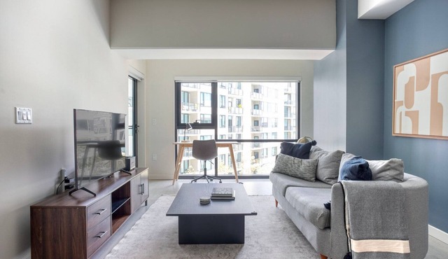 Fantastic West LA 1BR w/Pool, Gym & Lounge, nr Shops, by Blueground