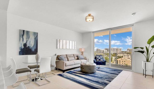 FIFA Perfect | Tiffany Indigo: 9th FL,Rooftop Pool, Gym, Walk to Beach