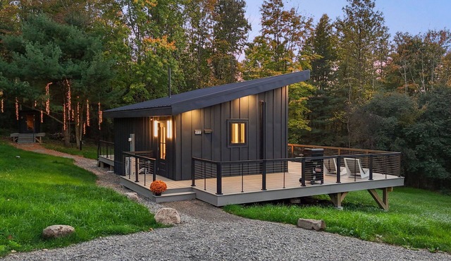 Finger Lakes Luxury Couples Retreat with Sauna, Hot tub and Cold Plunge