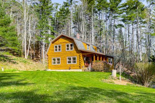 Forest Hideaway in Plainfield: Hike, Paddle & Ski