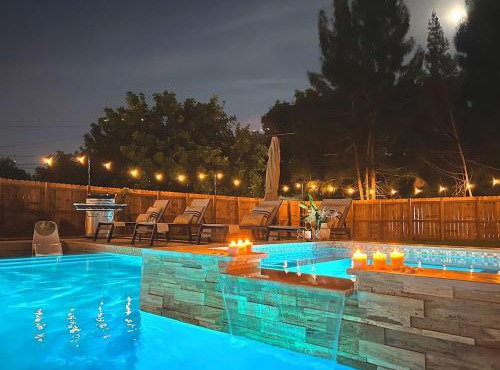 Fox Garden-Heated Pool-Spa- Boho-Downtown & Beach