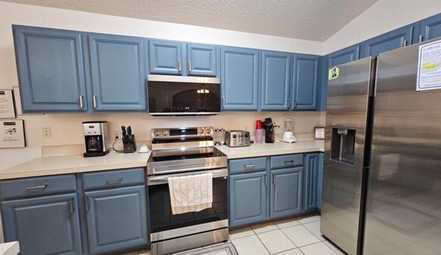 Gated 4 bed with Pool and Spa close to Disney