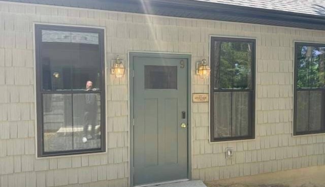 Goldenrod -Upscale 2 Bedroom at Petite Acres