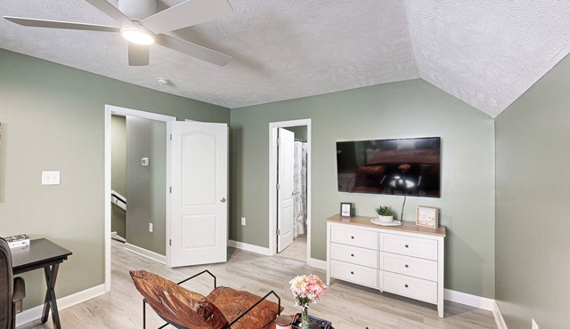 Golf, Hike & Explore! Pet-Friendly Home in Cameron