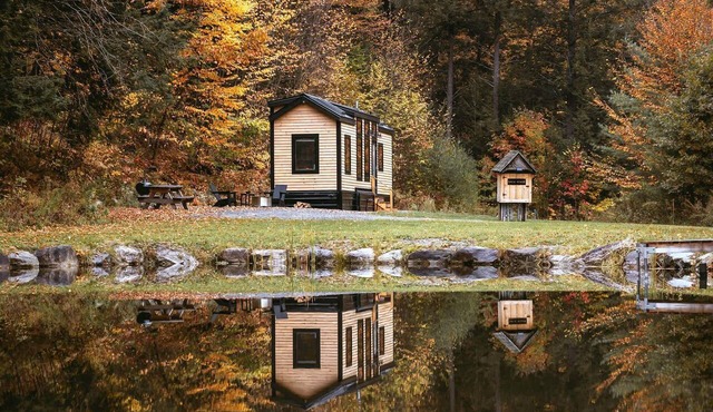 Gorgeous Cedar Tiny House for a Unique Pet-Friendly Getaway in Chester, Vermont