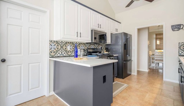 Halcyon Oasis-POOL+Dog Friendly/Close to Eastchase
