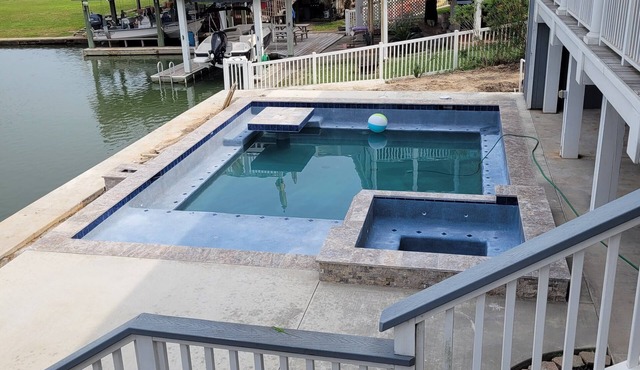 Handicap Accessible Home w 7 Bathrooms & a Pool - Perfect for Family Gatherings