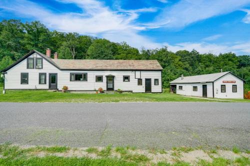 Hawley Home w/Deck & Mtn Views: Swim, Ski & More!