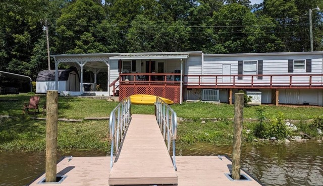 Heaths Cove on Lake Murray with 3 bed 3 baths. Beautiful lake views and dock