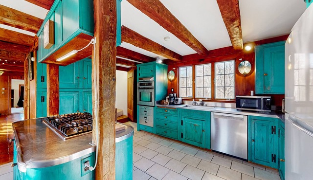 Historic acreage with mountain views, antique finishes, & orchard - dog-friendly