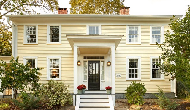 Historic Charm with modern amenities in Exeter, NH. 3 Bedrooms & Walk to town