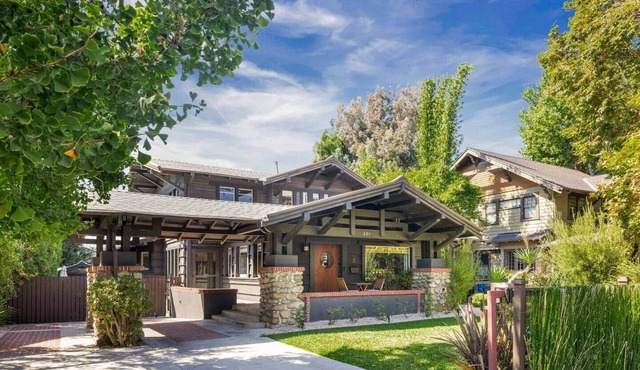 Historic | Charming | Home in the Heart of LA - EV