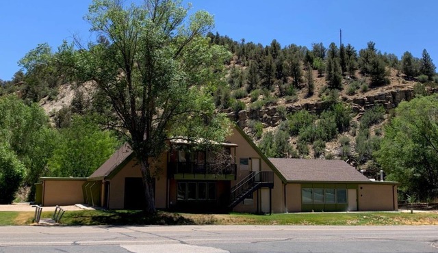Huge! 6 BR, 6 bath, Miles: Zion 12, Bryce 60, Grand Canyon 85, Golf 0