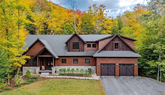Huge Luxe Loon Mtn Chalet w/Hot Tub & Fire Pit!
