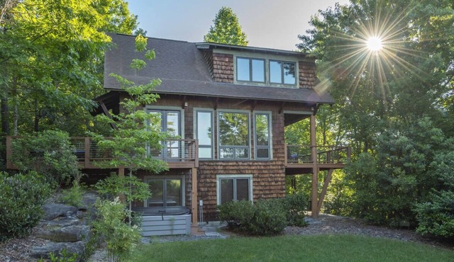 Hully Gully | Luxury Cabin with Hot Tub, Year-round Views & Access to Lake James!