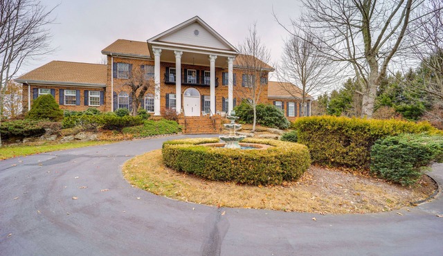 Immaculate Boone Villa w/Entertainment Lounge!