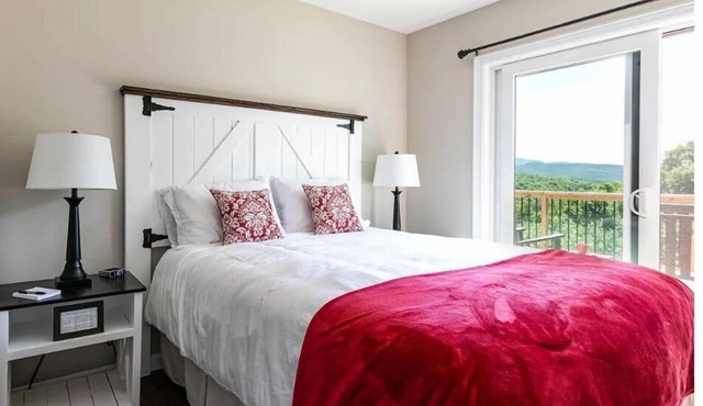 Inn at 84 McIntosh: Cozy 1BR private entrance/bath