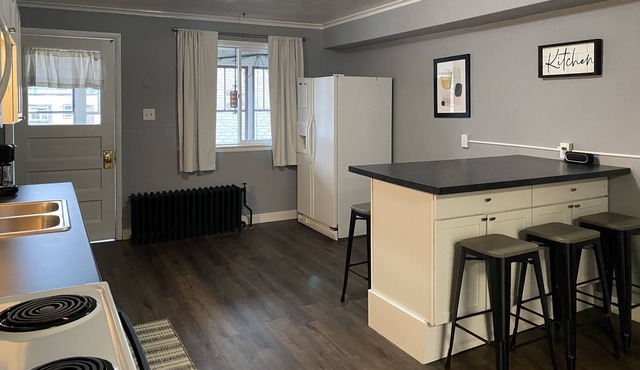Ishpeming downtown upper, sleeps 6
