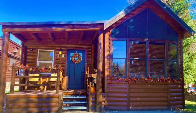 Just listed "Ullr's Hideaway" 2 bedroom Chalet 5 min to Breckenridge