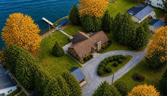 Keuka Lakefront | Sleep 16 | Dock | Outdoor Dining