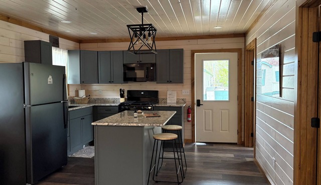 Kozy Keuka Getaway