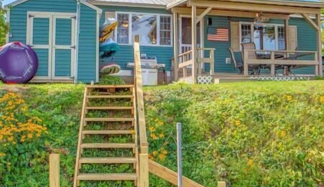 Lakefront, 5 min to Colgate, Sleeps 6, Kayaks, Lake Moraine Home #4 Near Colgate University