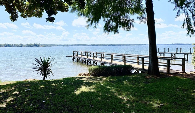 Lakefront front close to Columbia