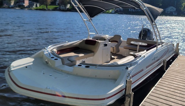Lakefront : private dock, kayak, fire pit, boat rental & tubing option for kids
