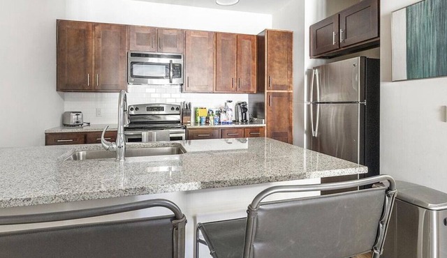 Landing at The Pointe at Dorset Crossing - 1 Bedroom in Downtown Simsbury