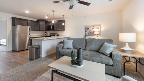 Landing Incredible 1BD Clubhouse Gym
