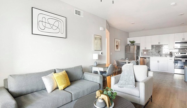 Landing | Incredible 2BD, Rooftop Lounge, Pool