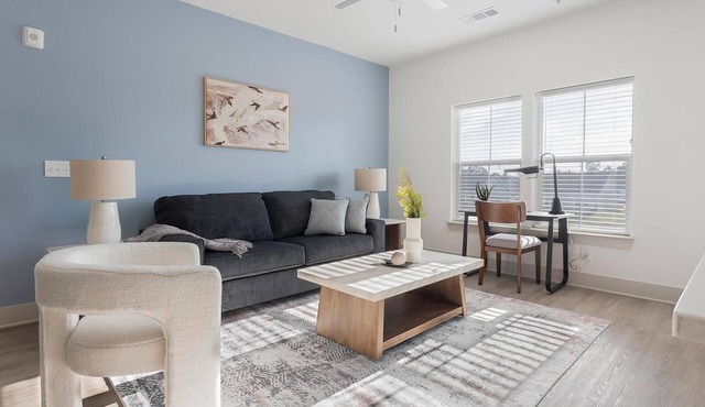 Landing | Modern 2BD, Yoga Studio, Gym