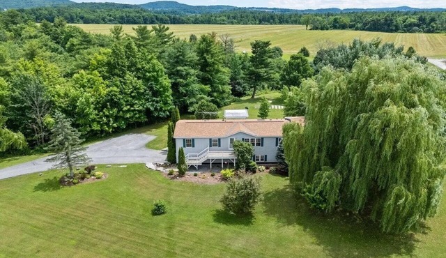 Large 1-Bdrm+ Apartment Surrounded by Nature in Rural Vermont