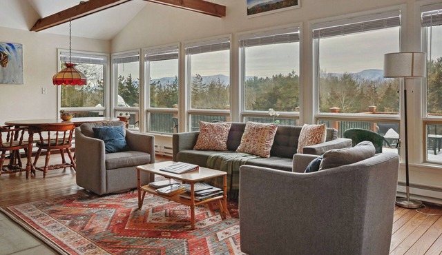 Large Catskill Mountains/Hudson Valley country house, relaxing gathering space