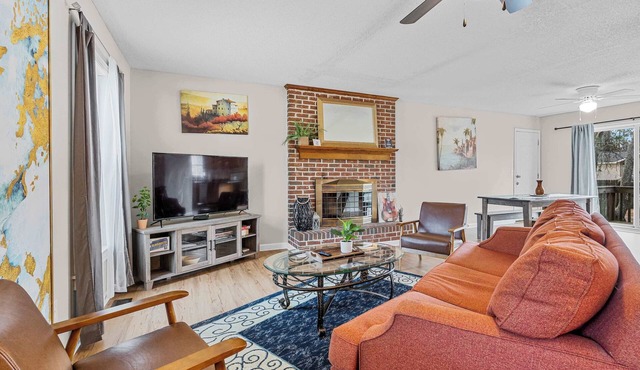 Large Private Yard, Near USC! - The Garnet Goliath
