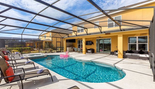Large South POOL,5 Bedrooms villa, great service, Near DISNEY'S area +more !