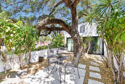 Las Olas Hammocks Unit 4 By Dream Vacation