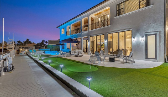Lighthouse 6 BR Mansion, 90ft waterfront dock, heated pool, hot tub and more!