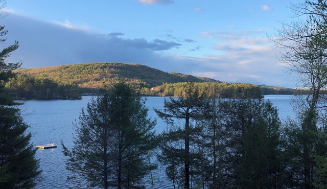 Little Squam Lakefront Retreat - Beach, Dock, Sleeps 10, Kayaks/SUPs & Firepit